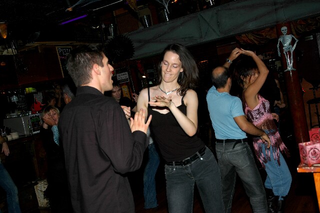 min 2005 11 06 sharkys 079